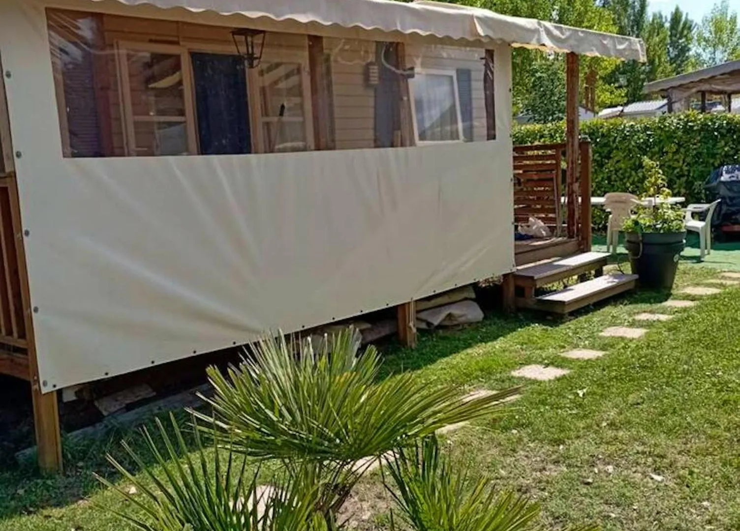 Bungalow Confortable A Condrieu Avec Piscine Partagee 0*,